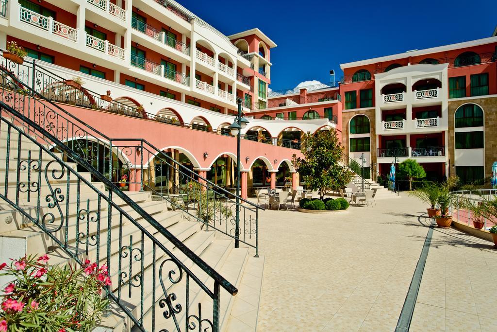 Saint George Palace Hotel สวิติ วลัส ภายนอก รูปภาพ